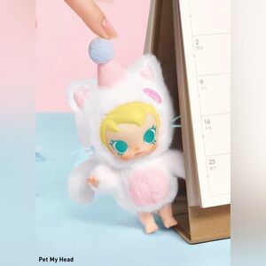 Pop Mart Baby Molly Pocket Friends Vinyl Plush Pendant - Pet My Head